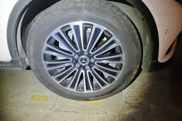 Used Mercedes-Benz GLC 2018 Facelift GLC 200 4MATIC Right Front Wheel Hub