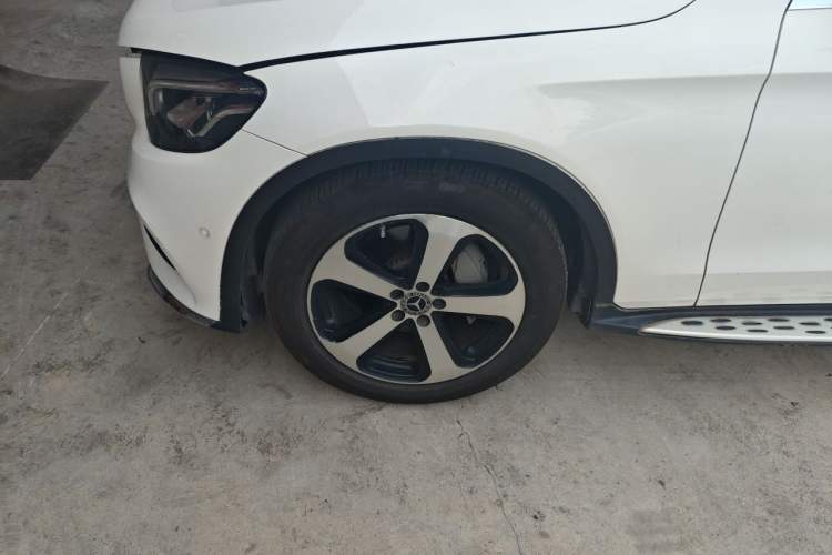 Used Mercedes-Benz GLC 2018 Facelift GLC 260 4MATIC Luxury Edition Right Front Wheel Hub