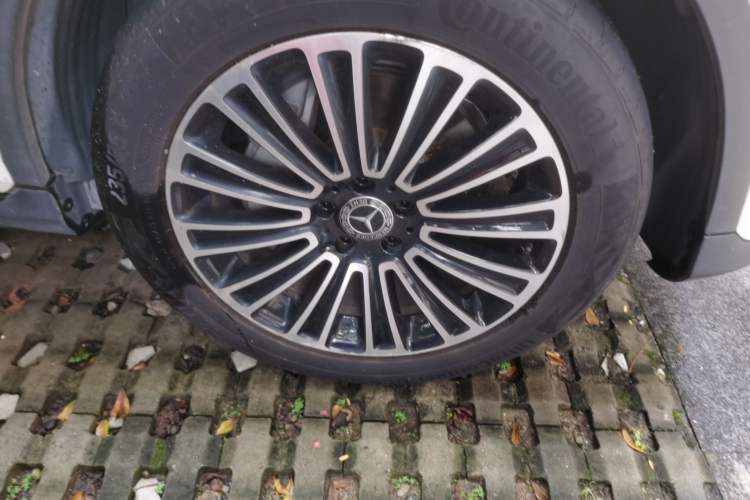 Used Mercedes-Benz GLC 2018 GLC 200 4MATIC Right Front Wheel Hub