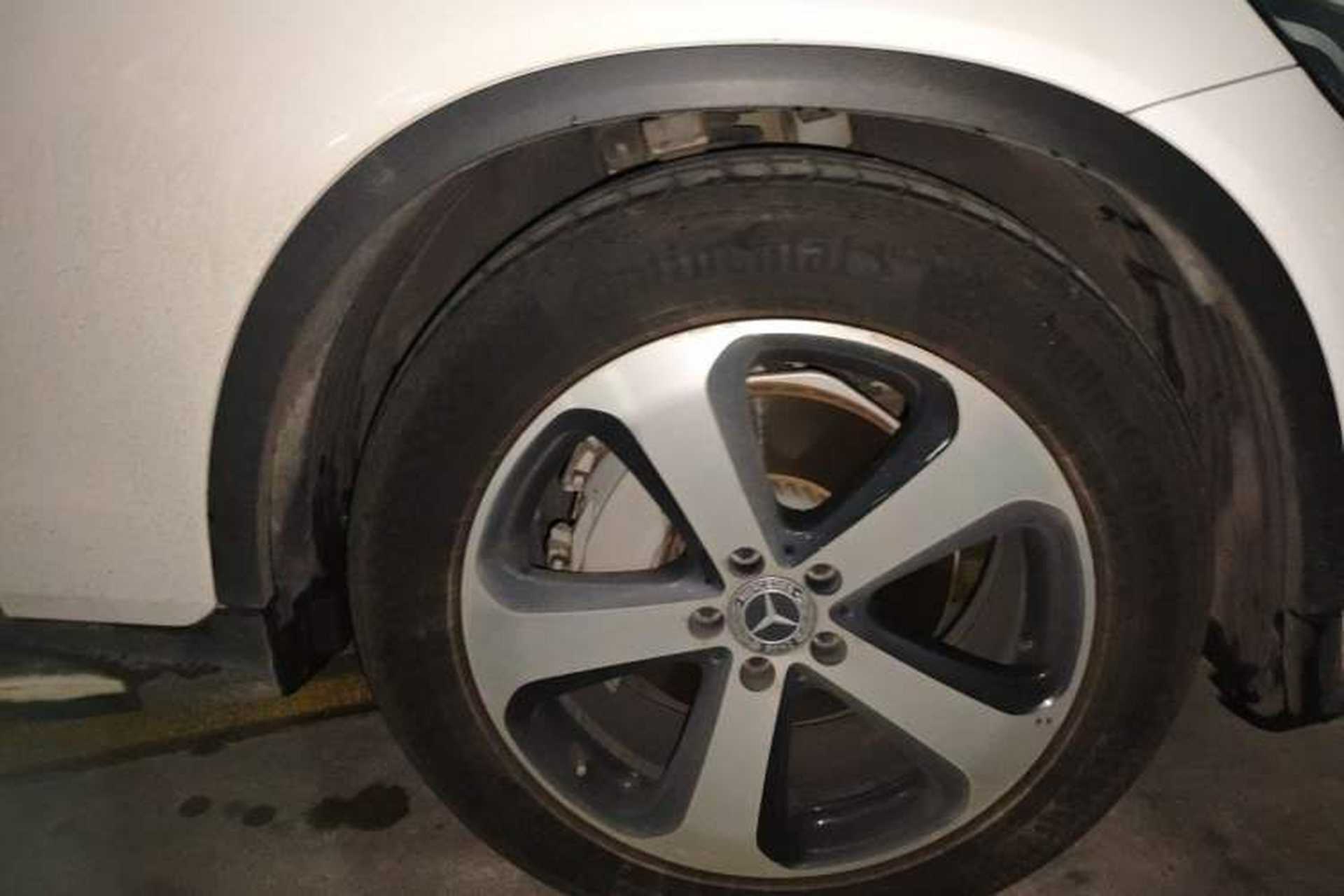 Used Mercedes-Benz GLC 2018 GLC 260 4MATIC Luxury Model Right Front Wheel Hub
