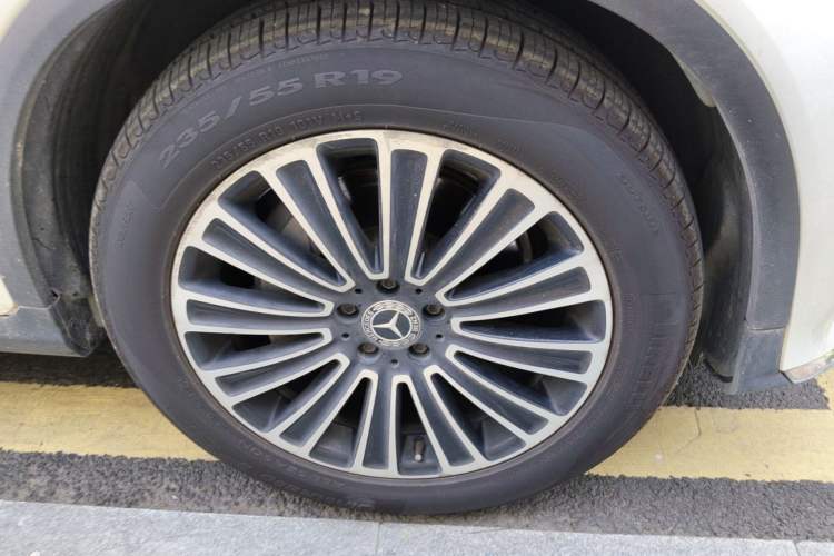Used Mercedes-Benz GLC 2018 Facelifted GLC 260 4MATIC Dynamic Edition Right Front Wheel Hub