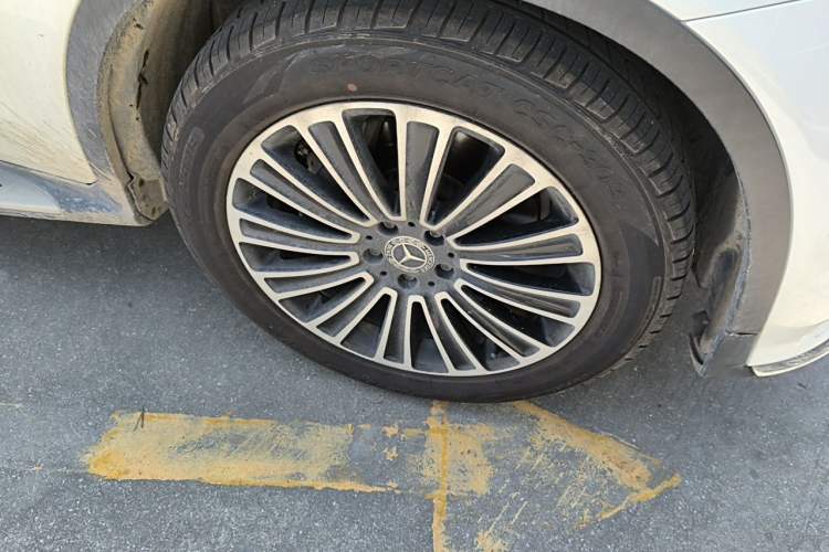 Used Mercedes-Benz GLC 2018 Facelifted GLC 260 4MATIC Dynamic Edition Right Front Wheel Hub