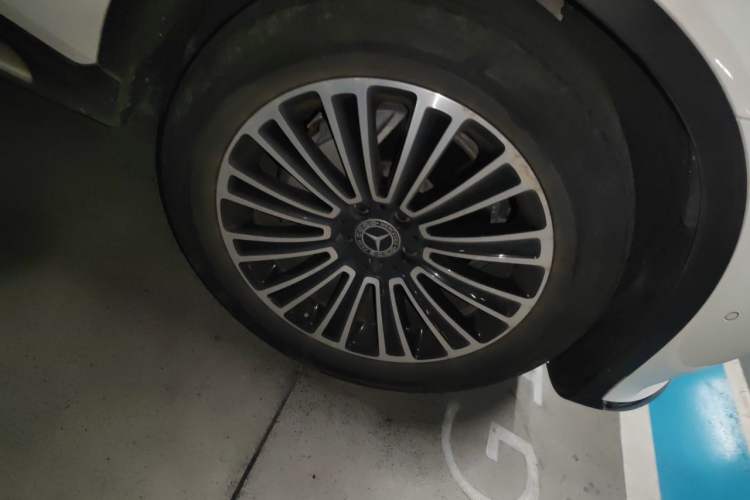 Used Mercedes-Benz GLC 2018 GLC 260 4MATIC Dynamic Edition Right Front Wheel Hub