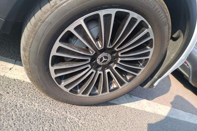 Used Mercedes-Benz GLC 2018 GLC 260 4MATIC Dynamic Edition Right Front Wheel Hub