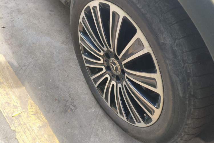 Used Mercedes-Benz GLC 2018 Facelift GLC 200 4MATIC Right Front Wheel Hub