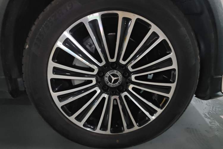 Used Mercedes-Benz GLC 2018 Facelifted GLC 260 4MATIC Dynamic Edition Right Front Wheel Hub
