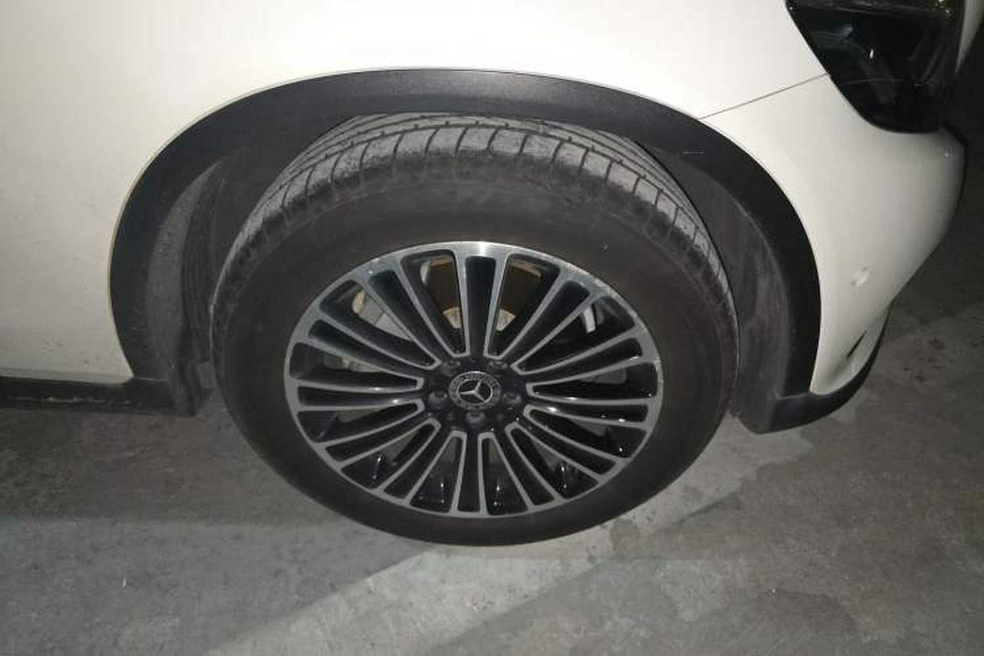 Used Mercedes-Benz GLC 2018 GLC 200 4MATIC Right Front Wheel Hub