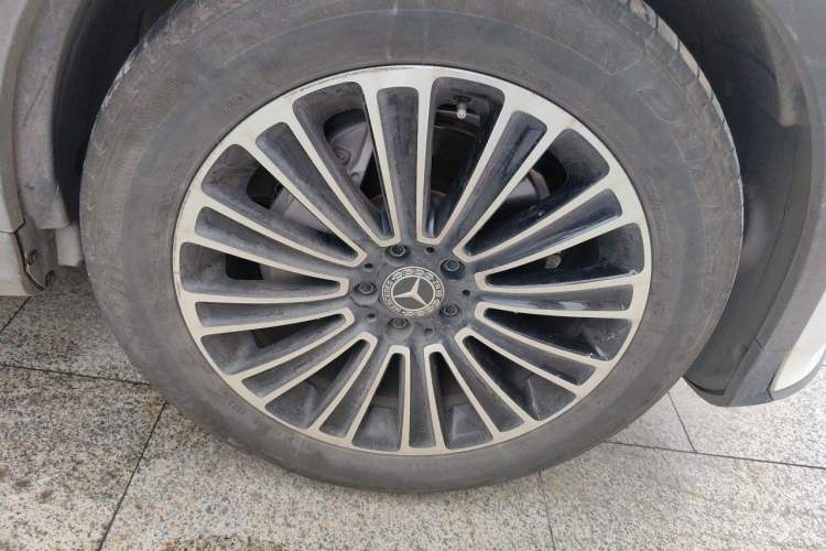 Used Mercedes-Benz GLC 2018 GLC 260 4MATIC Dynamic Edition Right Front Wheel Hub