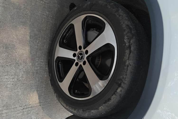 Used Mercedes-Benz GLC 2018 Facelifted GLC 260 4MATIC Dynamic Edition Right Front Wheel Hub