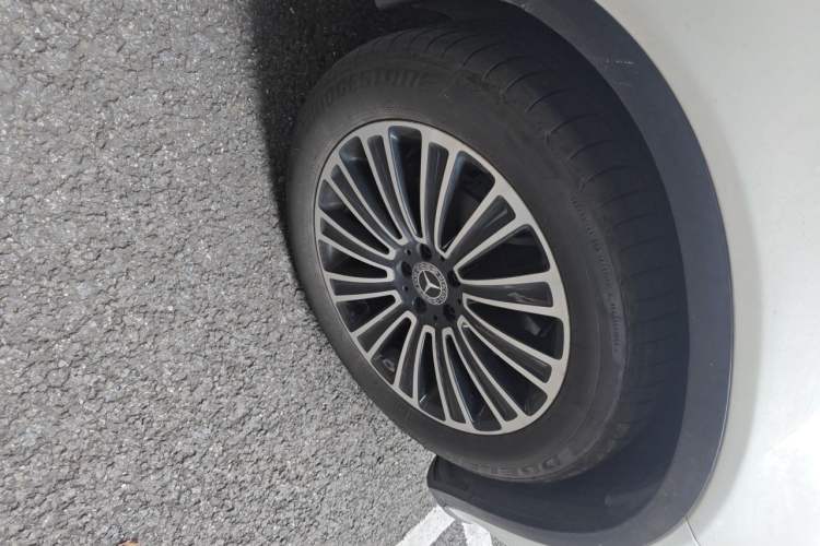 Used Mercedes-Benz GLC 2018 GLC 260 4MATIC Dynamic Edition Right Front Wheel Hub