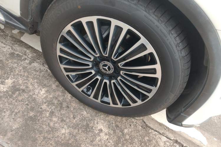 Used Mercedes-Benz GLC 2018 GLC 260 4MATIC Dynamic Edition Right Front Wheel Hub