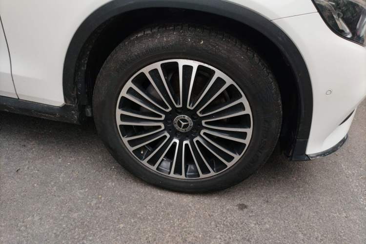 Used Mercedes-Benz GLC 2018 Facelifted GLC 260 4MATIC Dynamic Edition Right Front Wheel Hub