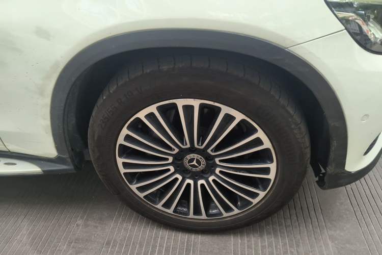 Used Mercedes-Benz GLC 2018 Facelift GLC 200 4MATIC Right Front Wheel Hub