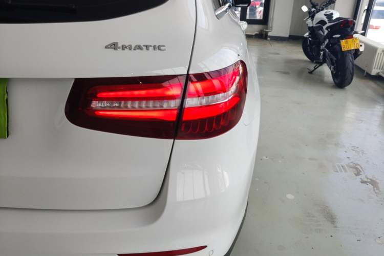 Used Mercedes-Benz GLC 2018 Facelift GLC 260 4MATIC Luxury Edition Right Rear Taillight