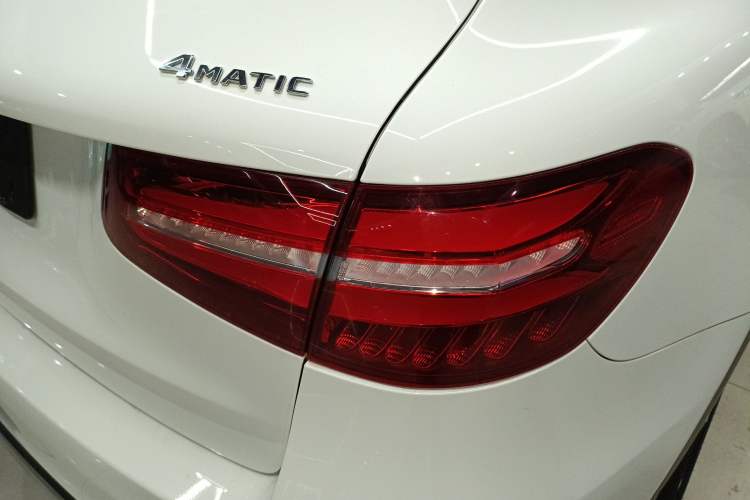 Used Mercedes-Benz GLC 2018 GLC 260 4MATIC Luxury Model Right Rear Taillight