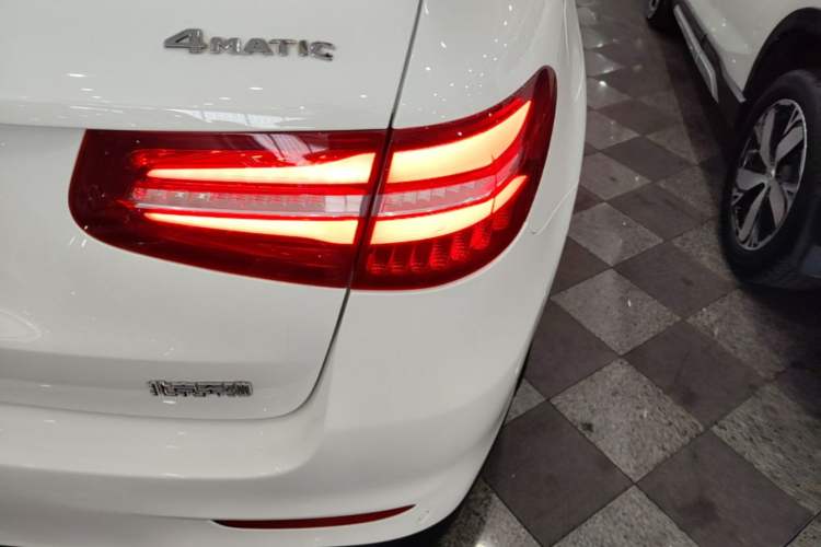 Used Mercedes-Benz GLC 2018 GLC 300 4MATIC Sport Edition Right Rear Taillight