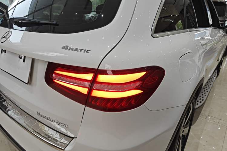 Used Mercedes-Benz GLC 2018 GLC 260 4MATIC Luxury Model Right Rear Taillight