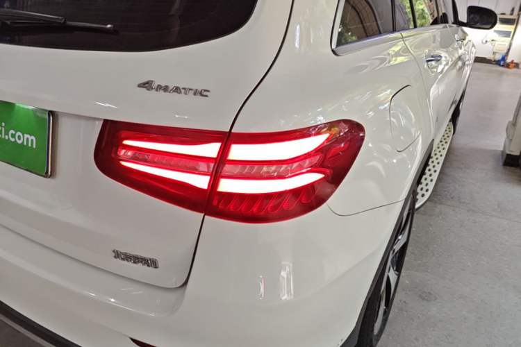 Used Mercedes-Benz GLC 2018 Refreshed GLC 300 4MATIC Dynamic Edition Right Rear Taillight