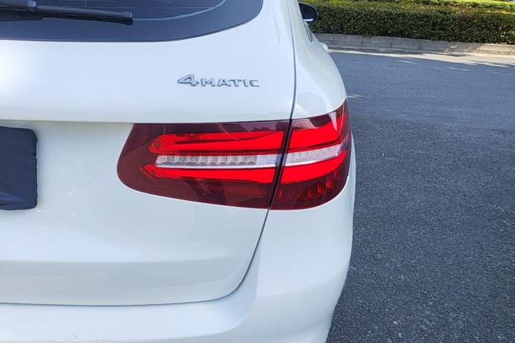 Used Mercedes-Benz GLC 2018 GLC 260 4MATIC Luxury Model Right Rear Taillight