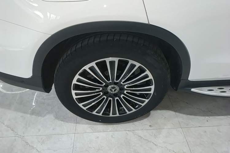 Used Mercedes-Benz GLC 2018 GLC 200 4MATIC Right Rear Wheel Hub
