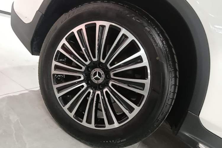 Used Mercedes-Benz GLC 2018 GLC 200 4MATIC Right Rear Wheel Hub