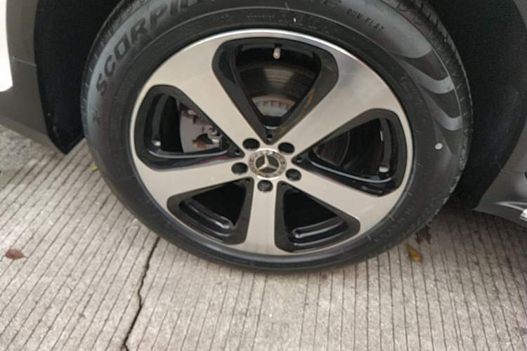 Used Mercedes-Benz GLC 2018 Facelift GLC 260 4MATIC Luxury Edition Right Rear Wheel Hub