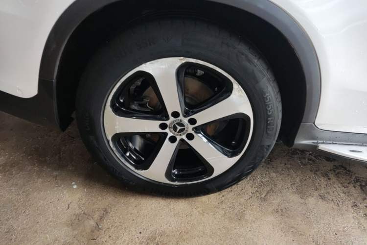 Used Mercedes-Benz GLC 2018 GLC 260 4MATIC Luxury Model Right Rear Wheel Hub