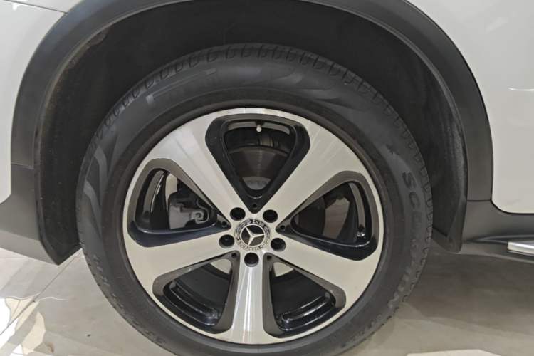 Used Mercedes-Benz GLC 2018 GLC 260 4MATIC Luxury Model Right Rear Wheel Hub