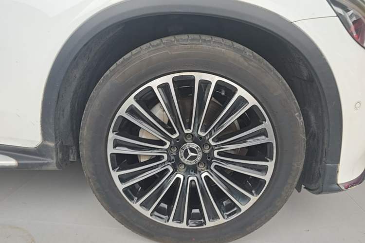 Used Mercedes-Benz GLC 2018 GLC 260 4MATIC Dynamic Edition Right Rear Wheel Hub