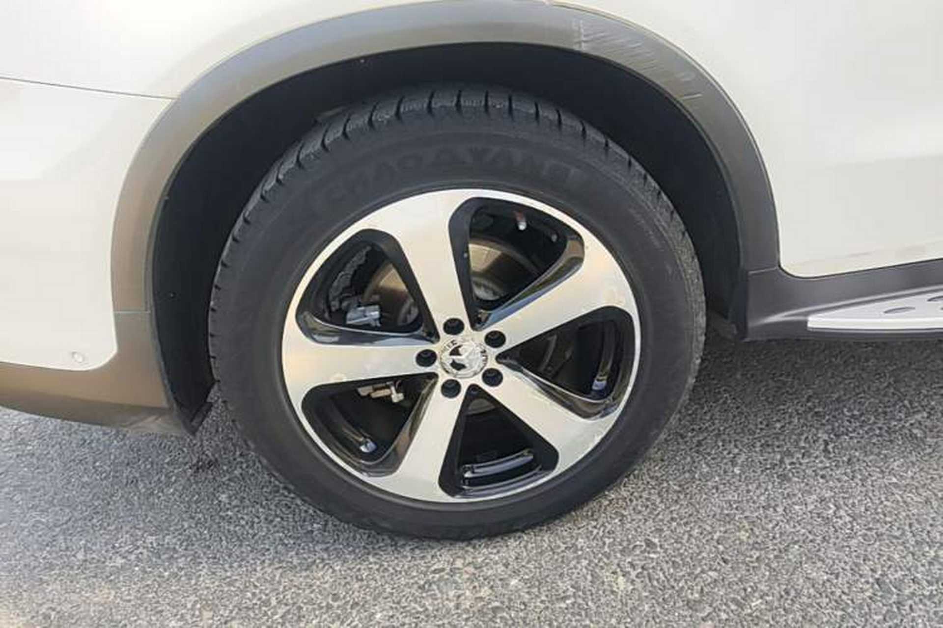 Used Mercedes-Benz GLC 2018 GLC 260 4MATIC Luxury Model Right Rear Wheel Hub