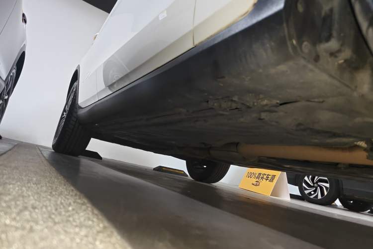 Used Mercedes-Benz GLC 2018 Facelifted GLC 260 4MATIC Dynamic Edition Right Side Sill