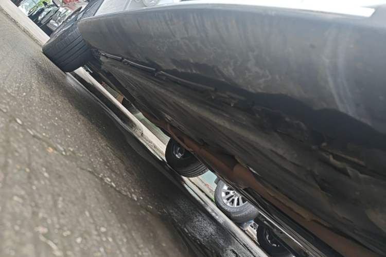Used Mercedes-Benz GLC 2018 GLC 260 4MATIC Luxury Model Right Side Sill