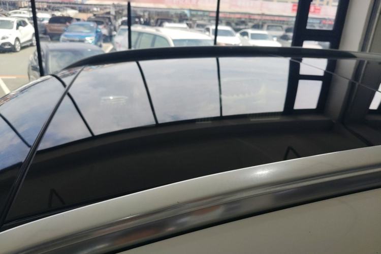 Used Mercedes-Benz GLC 2018 Facelift GLC 260 4MATIC Luxury Edition Roof