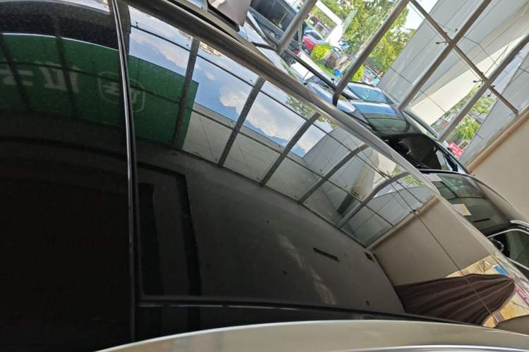 Used Mercedes-Benz GLC 2018 GLC 260 4MATIC Luxury Model Roof