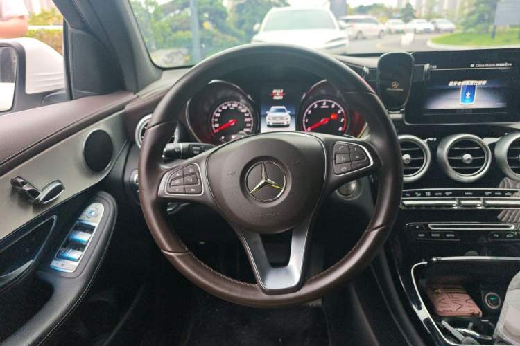 Used Mercedes-Benz GLC 2018 Facelift GLC 200 4MATIC Steering Wheel