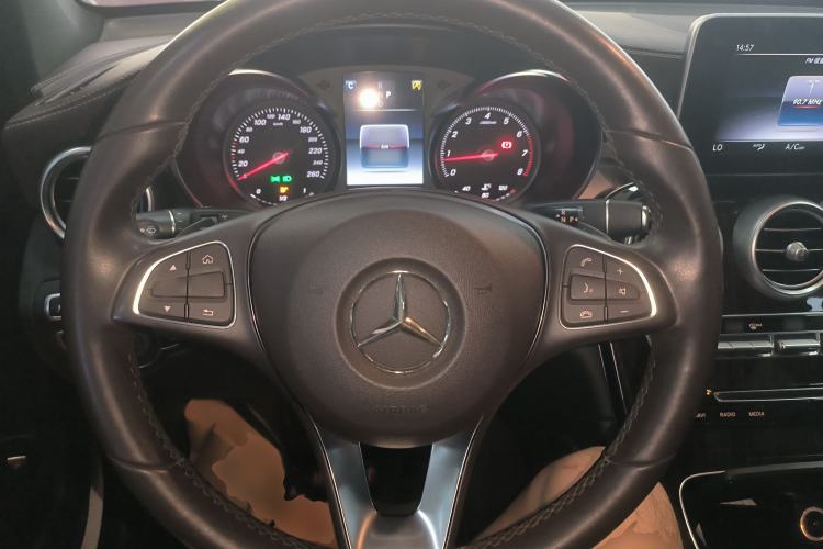 Used Mercedes-Benz GLC 2018 Facelift GLC 260 4MATIC Luxury Edition Steering Wheel