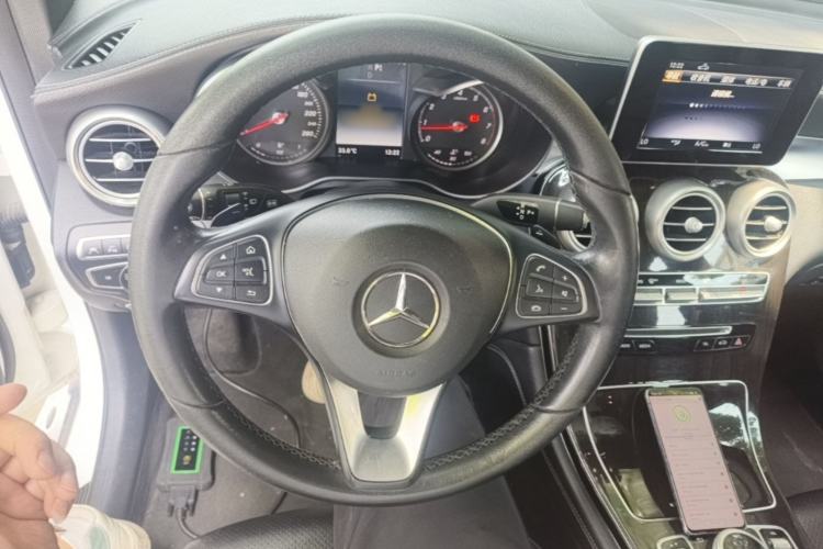 Used Mercedes-Benz GLC 2018 Facelift GLC 260 4MATIC Luxury Edition Steering Wheel