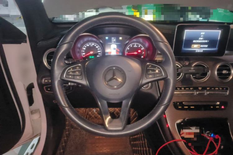 Used Mercedes-Benz GLC 2018 Refreshed GLC 300 4MATIC Dynamic Edition Steering Wheel