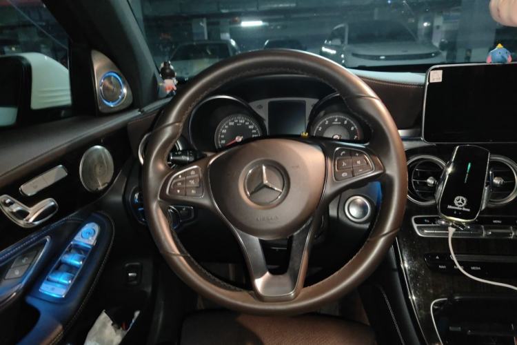 Used Mercedes-Benz GLC 2018 GLC 260 4MATIC Luxury Model Steering Wheel