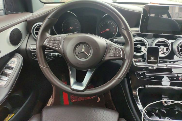 Used Mercedes-Benz GLC 2018 Facelift GLC 200 4MATIC Steering Wheel
