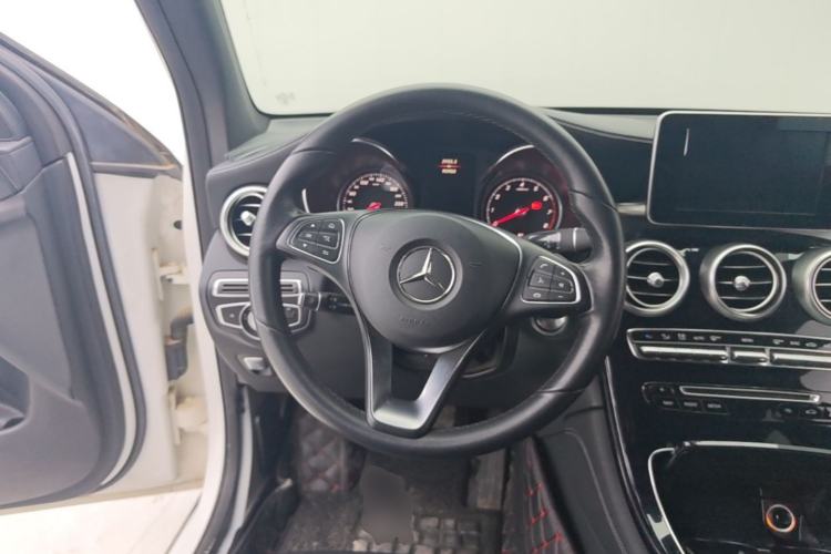 Used Mercedes-Benz GLC 2018 Facelift GLC 200 4MATIC Steering Wheel