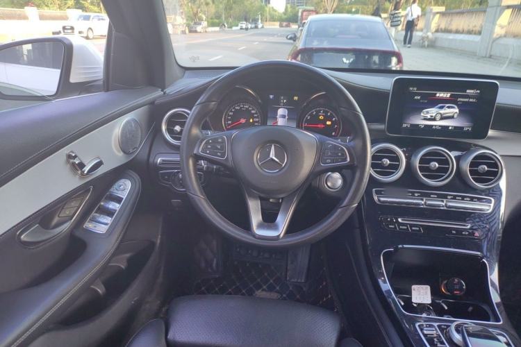 Used Mercedes-Benz GLC 2018 Facelift GLC 200 4MATIC Steering Wheel