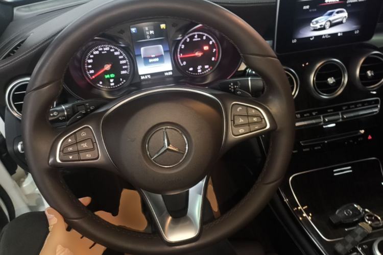 Used Mercedes-Benz GLC 2018 Facelifted GLC 260 4MATIC Dynamic Edition Steering Wheel