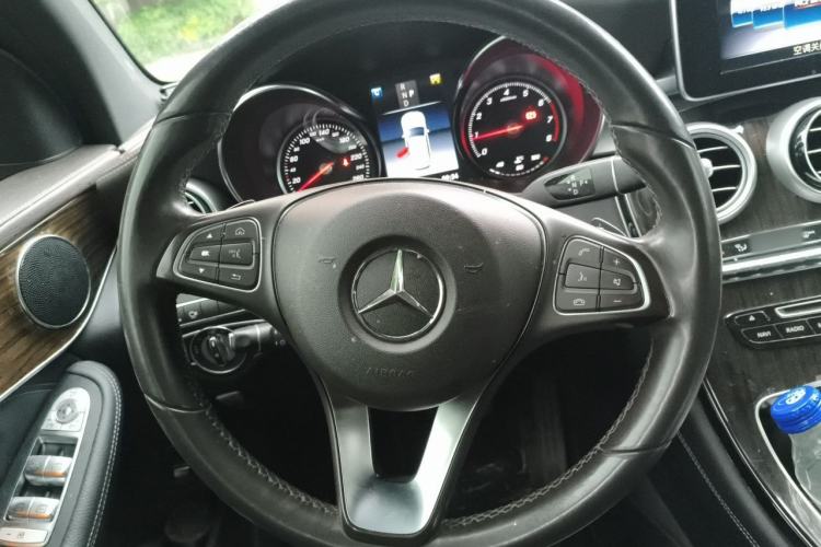 Used Mercedes-Benz GLC 2018 GLC 260 4MATIC Luxury Model Steering Wheel