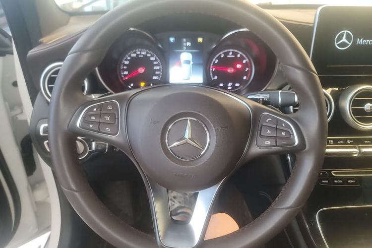 Used Mercedes-Benz GLC 2018 Facelift GLC 200 4MATIC Steering Wheel