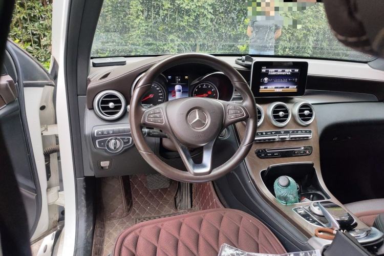 Used Mercedes-Benz GLC 2018 GLC 300 4MATIC Sport Edition Steering Wheel