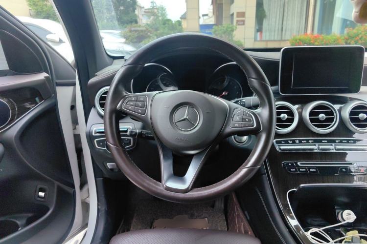 Used Mercedes-Benz GLC 2018 GLC 260 4MATIC Dynamic Edition Steering Wheel