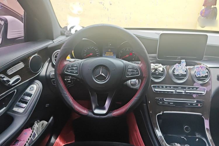 Used Mercedes-Benz GLC 2018 GLC 260 4MATIC Dynamic Edition Steering Wheel