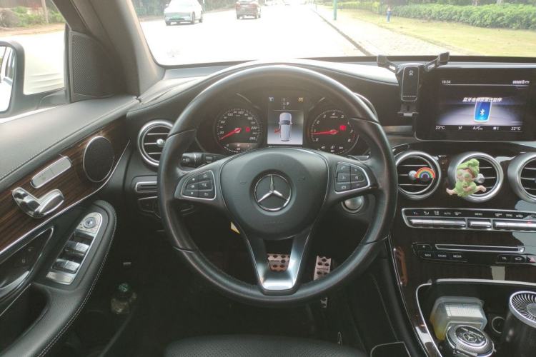 Used Mercedes-Benz GLC 2018 GLC 260 4MATIC Dynamic Edition Steering Wheel