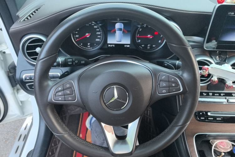 Used Mercedes-Benz GLC 2018 GLC 300 4MATIC Sport Edition Steering Wheel